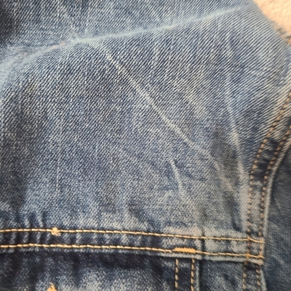 GAP Medium Wash Studded Button Down Jean Jacket Size Small - Picture 3 of 6